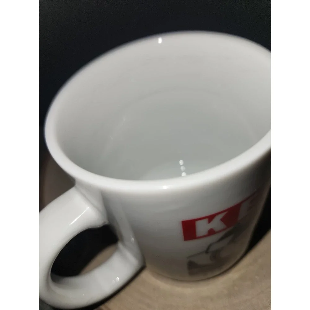 Starbucks Kenya White Ceramic 10 oz Coffee Tea Mug Cup Elephant Lion Safari RARE